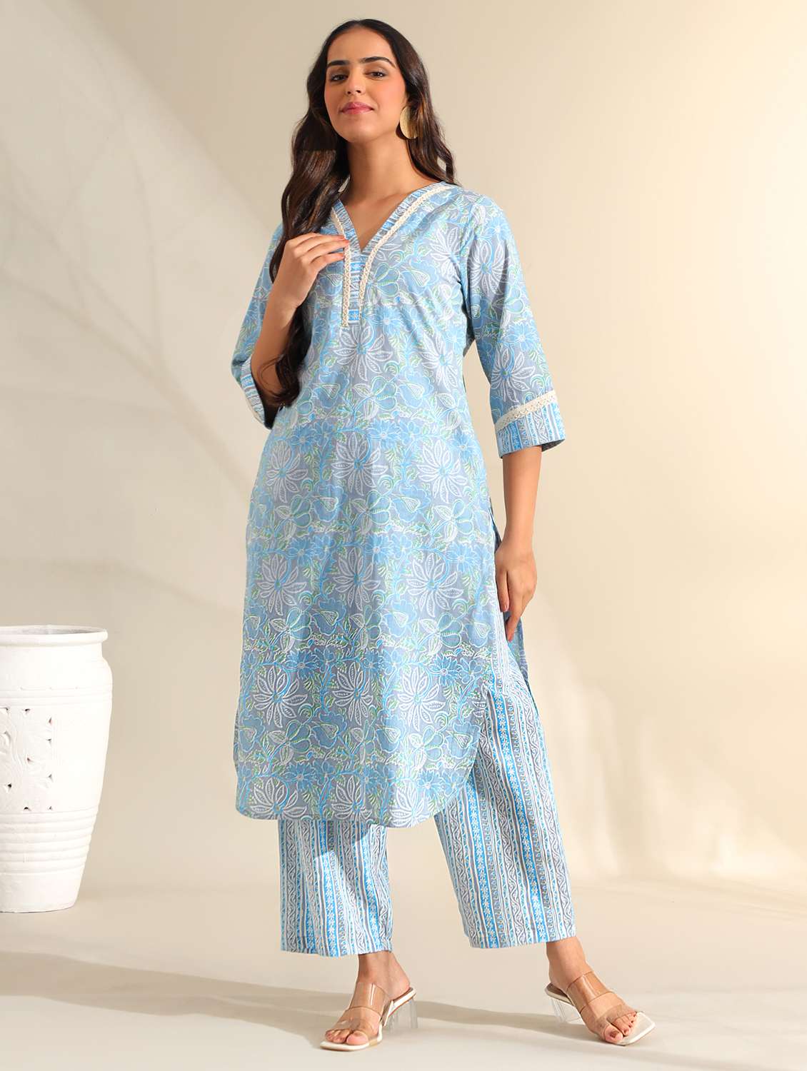 women floral three quarter sleeve kurta pant set