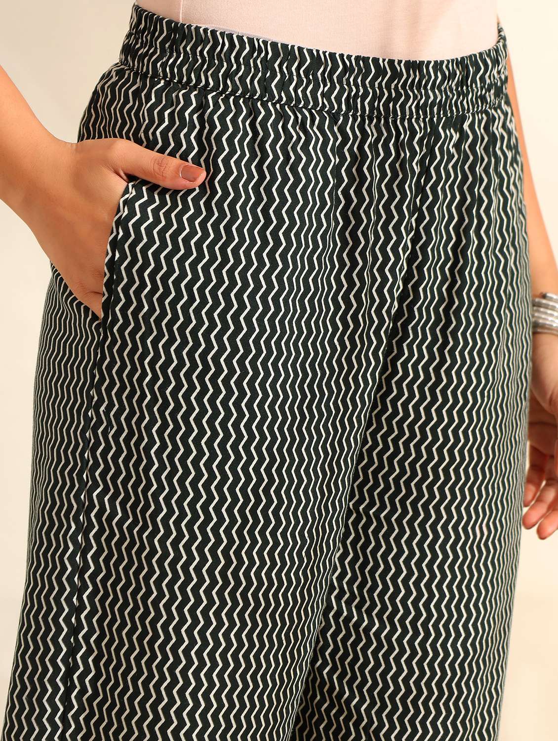 women floral three quarter sleeve kurta pant set - 22326604 -  Standard Image - 5