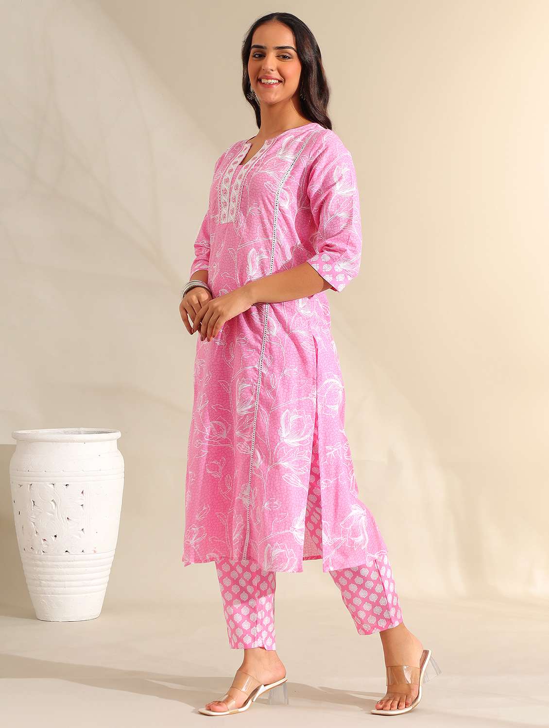 women floral three quarter sleeve kurta pant with dupatta set - 22326626 -  Standard Image - 3