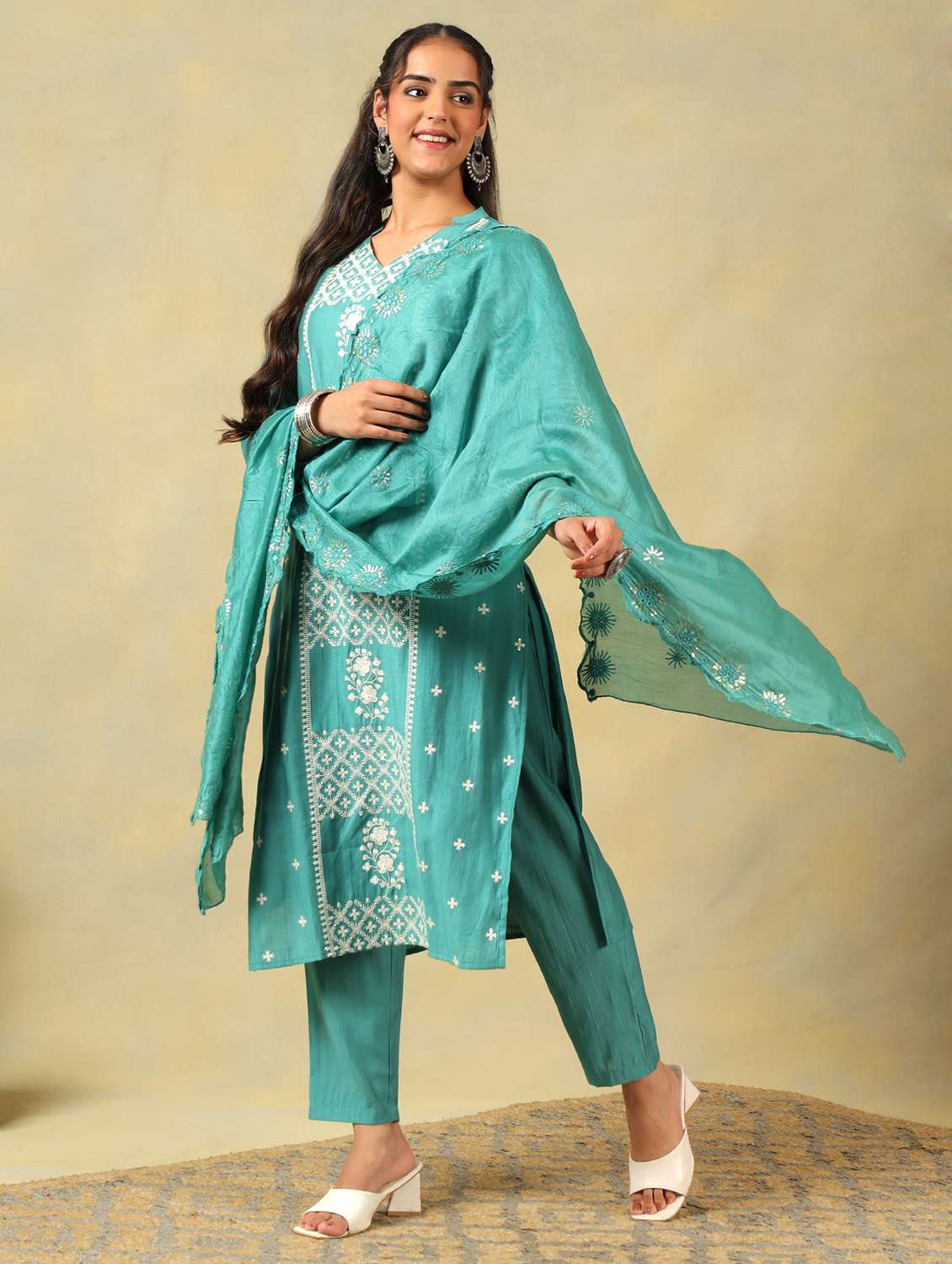 women solid with work mandarin neck kurta pant with dupatta set
