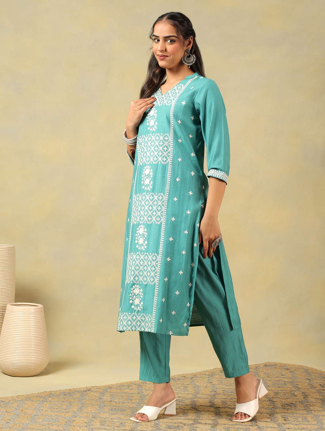 women solid with work mandarin neck kurta pant with dupatta set - 22326634 -  Standard Image - 3