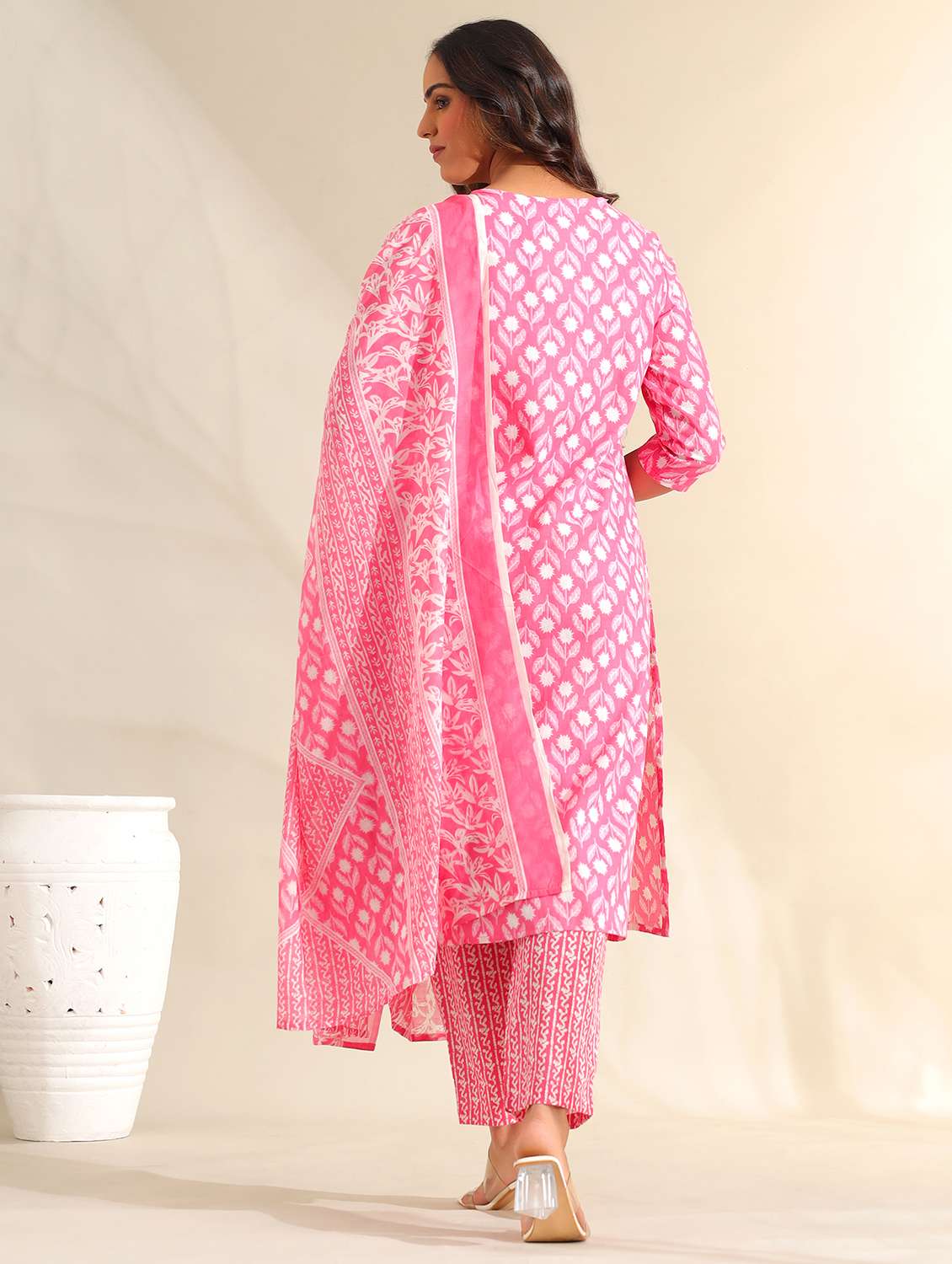 women floral round neck kurta pant with dupatta set - 22326638 -  Standard Image - 3