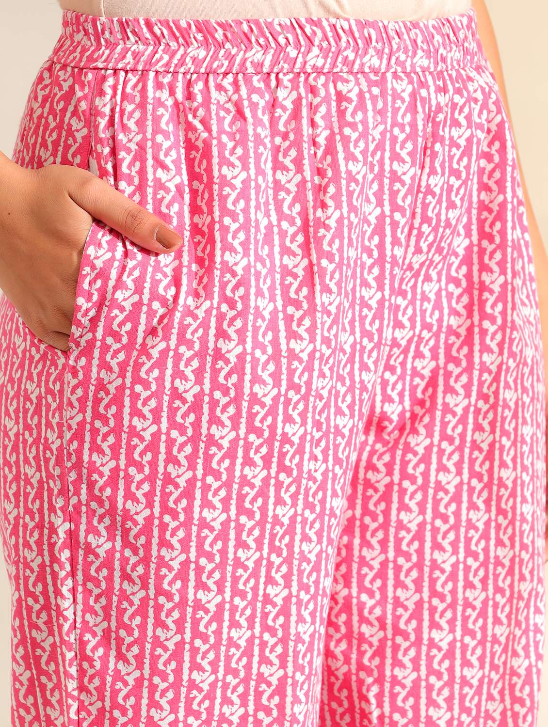 women floral round neck kurta pant with dupatta set - 22326638 -  Standard Image - 5