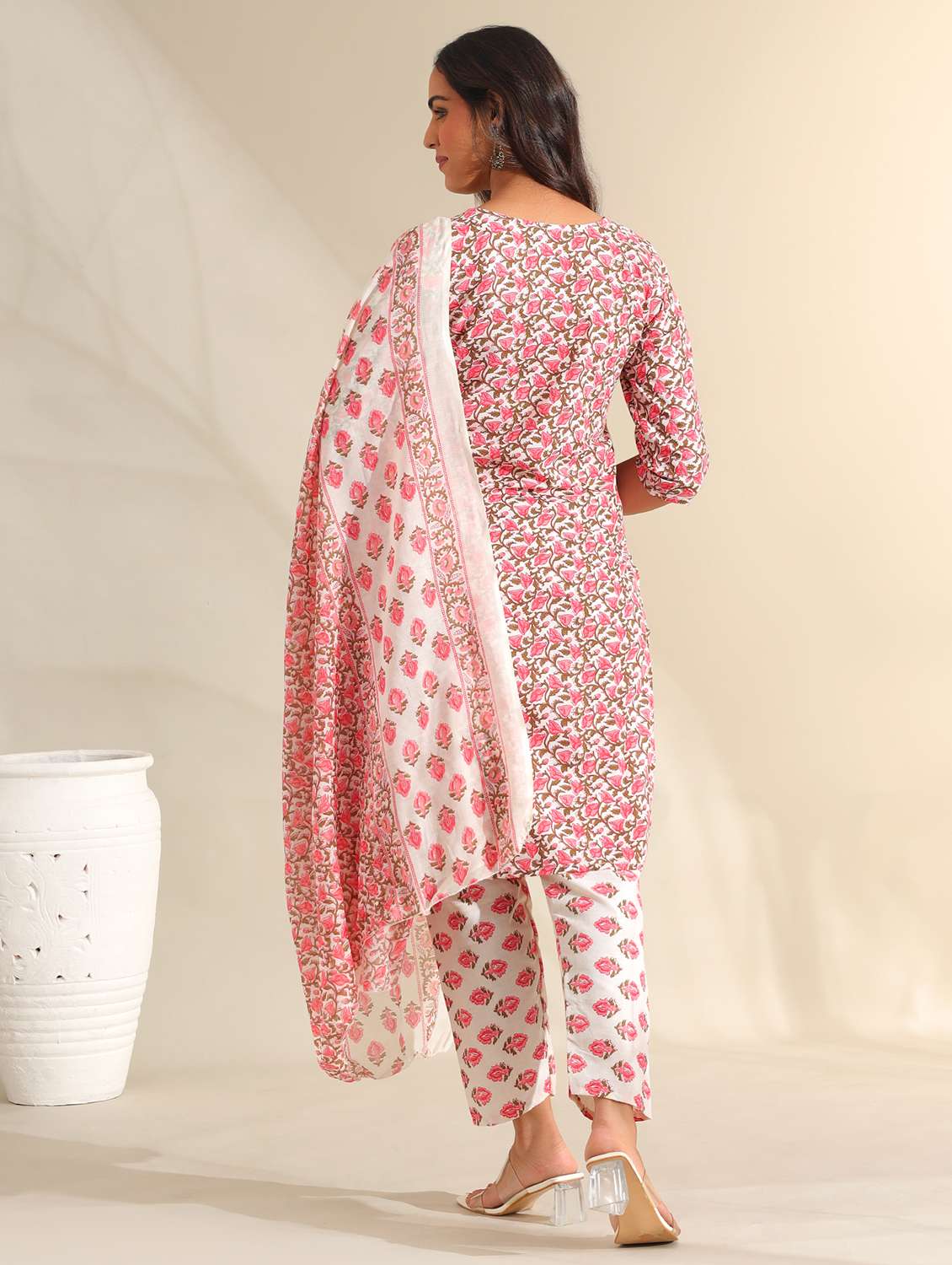 women floral round neck kurta pant with dupatta set - 22326644 -  Standard Image - 3