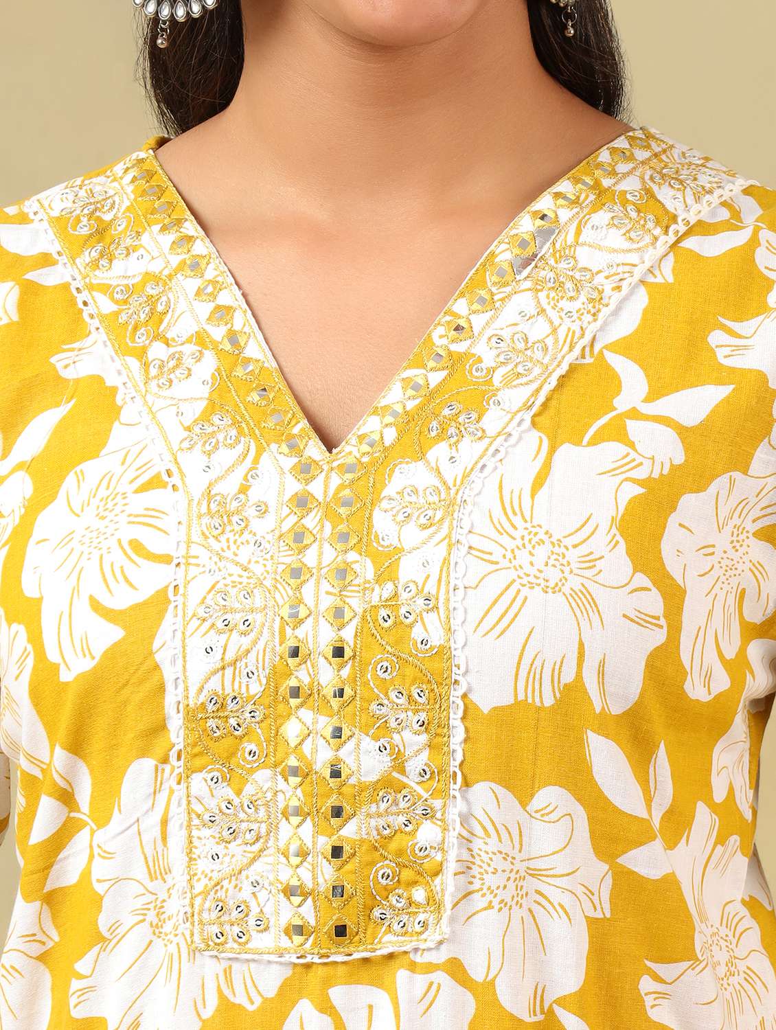 women floral three quarter sleeve kurta pant with dupatta set - 22326646 -  Standard Image - 5