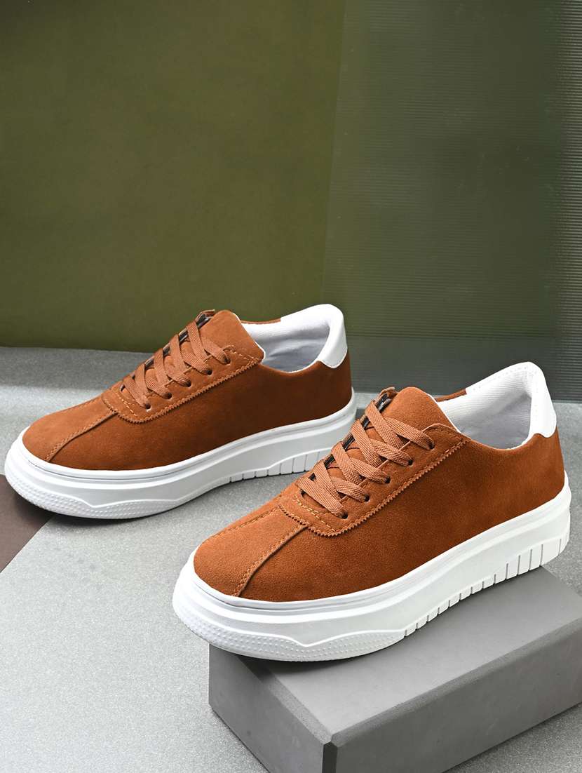 men rust lace up sneaker