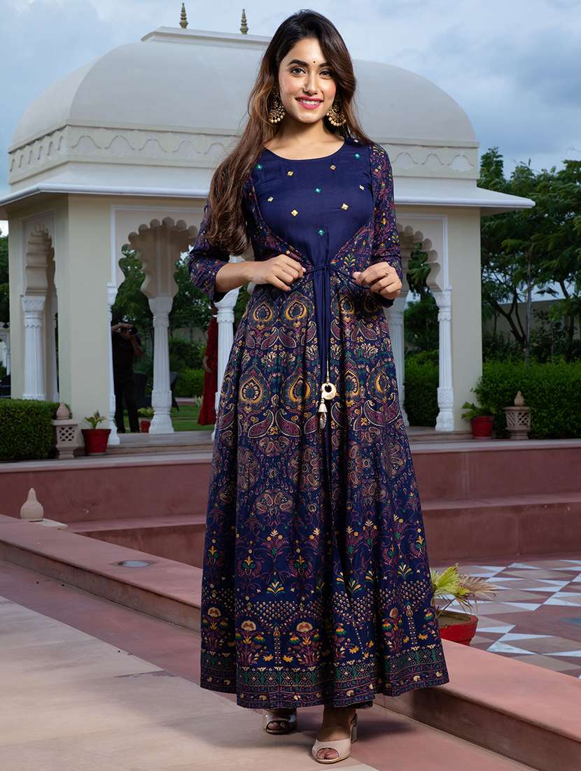 women printed three quarter sleeve kurta