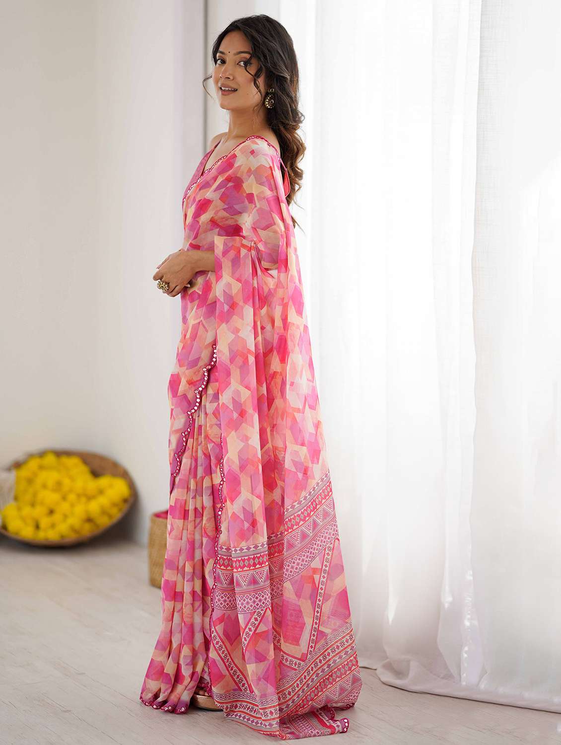 women printed casual wear saree with blouse - 22327610 -  Standard Image - 3