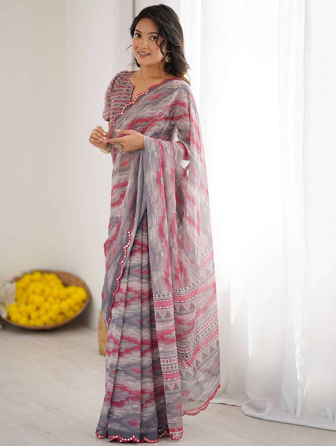 women printed casual wear saree with blouse - 22327611 -  Standard Image - 3