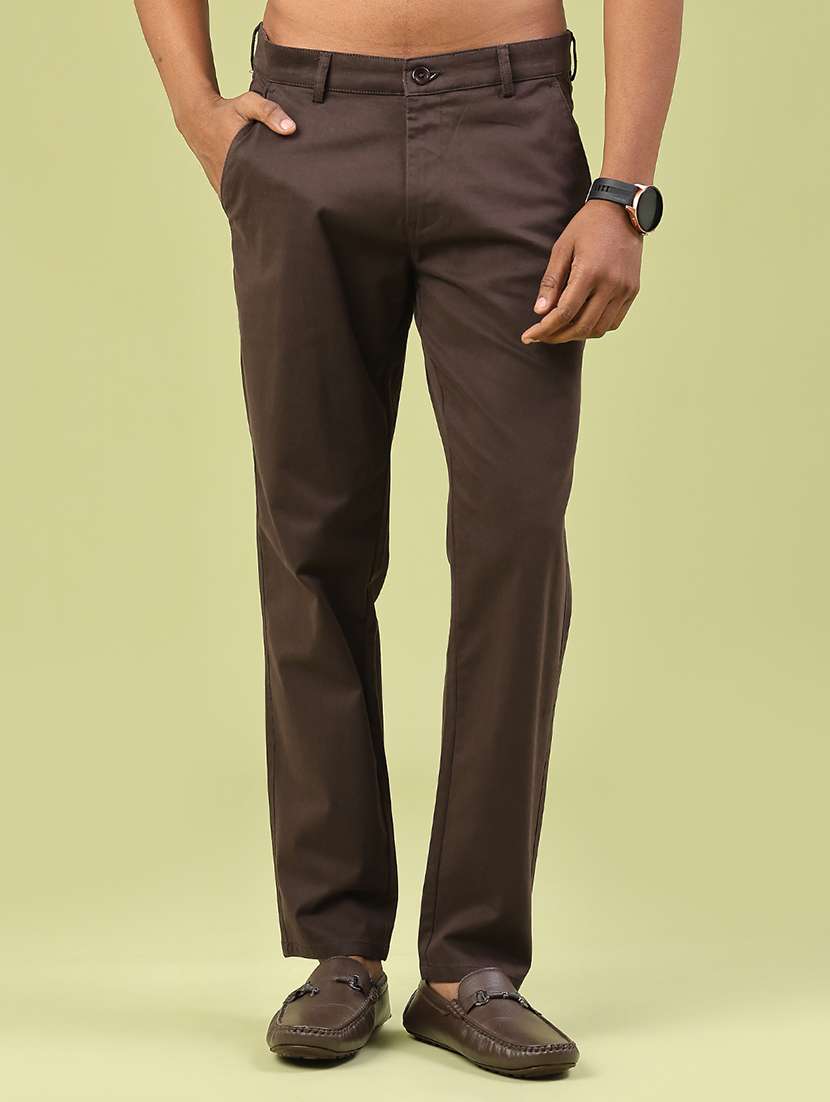 men solid mid rise chinos casual trouser