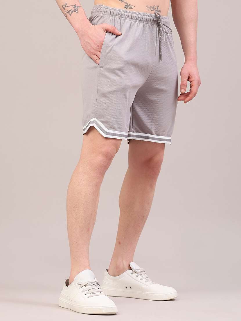 men solid mid rise regular fit shorts - 22328245 -  Standard Image - 3