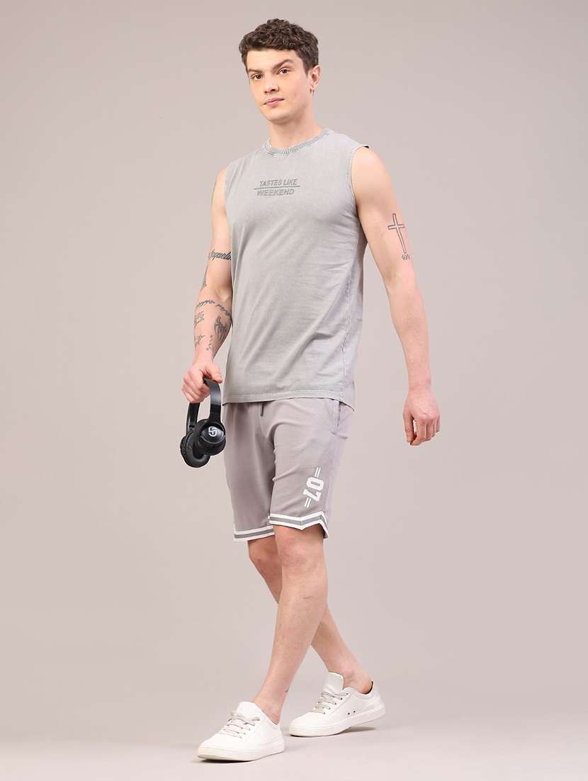 men solid mid rise regular fit shorts - 22328245 -  Standard Image - 5