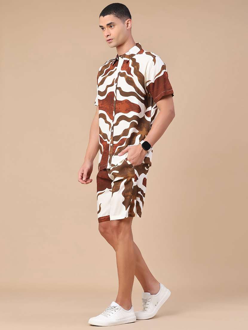 men printed short sleeves shirt and shorts co-ord set - 22328491 -  Standard Image - 3