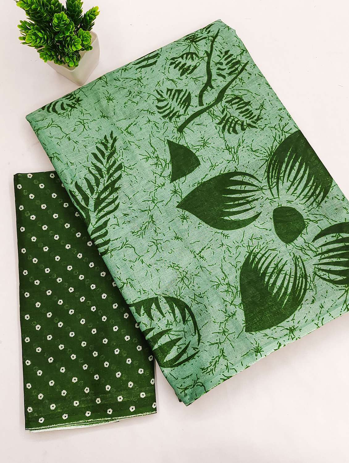 women printed casual wear saree with blouse - 22328670 -  Standard Image - 5