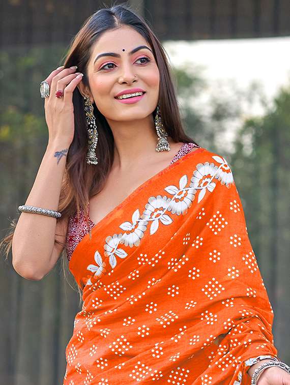 Women Printed Casual Wear Saree With Blouse - 22328702 -  Standard Image - 3
