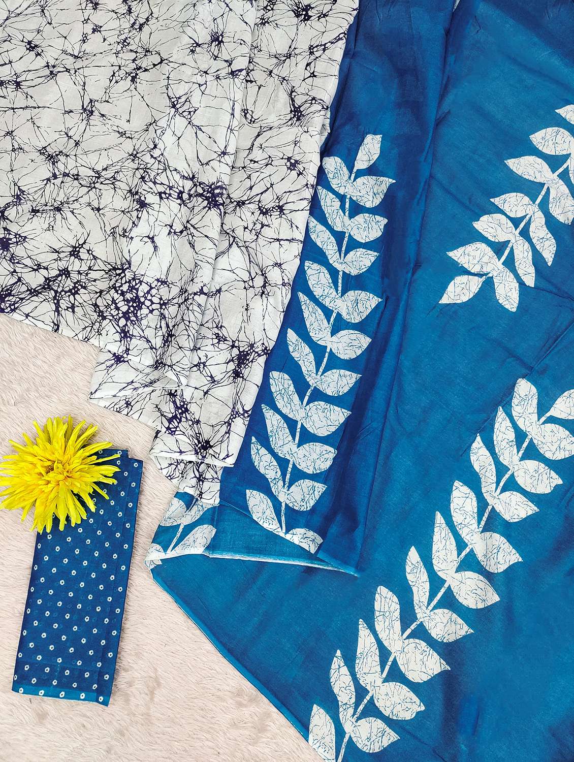 women printed casual wear saree with blouse - 22328710 -  Standard Image - 5