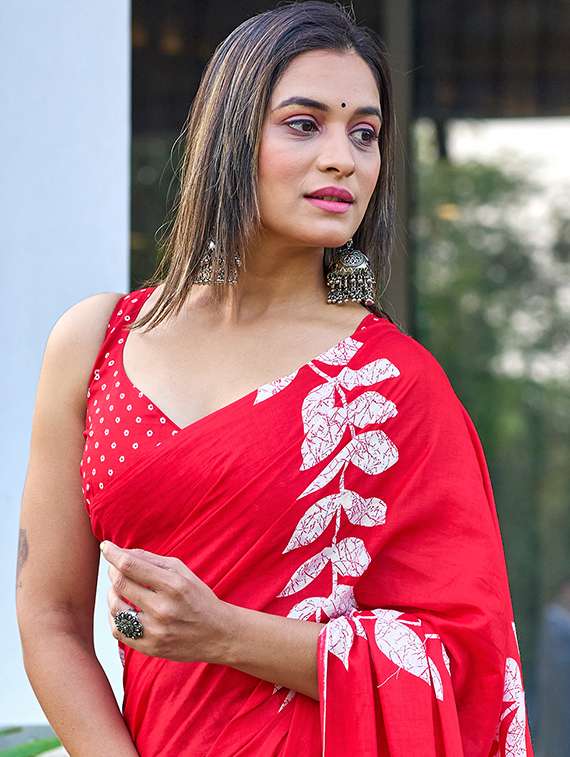 women printed casual wear saree with blouse - 22328713 -  Standard Image - 3