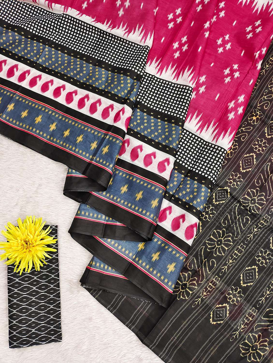 women printed casual wear saree with blouse - 22328717 -  Standard Image - 5