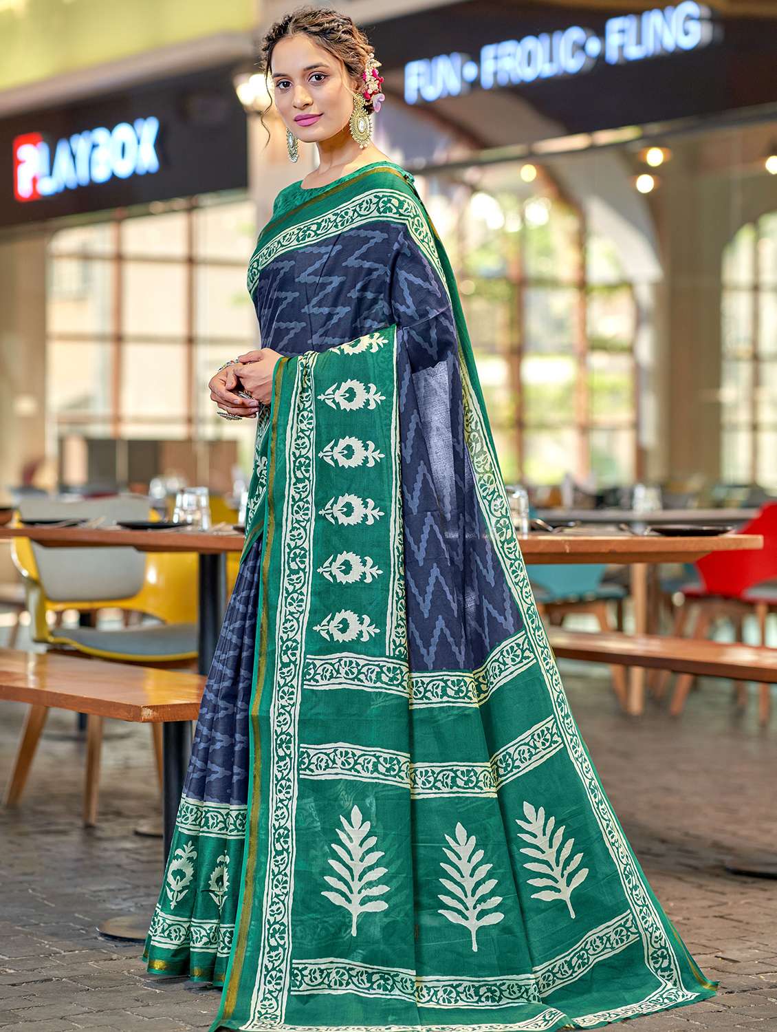 women printed casual wear saree with blouse