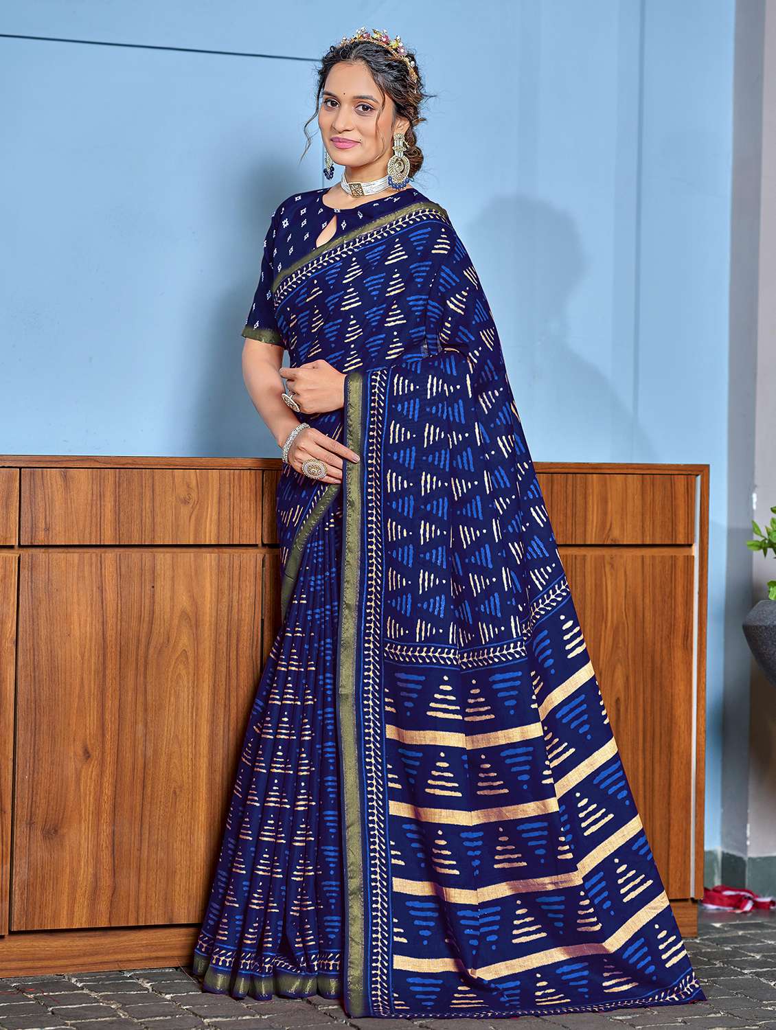 women printed casual wear saree with blouse