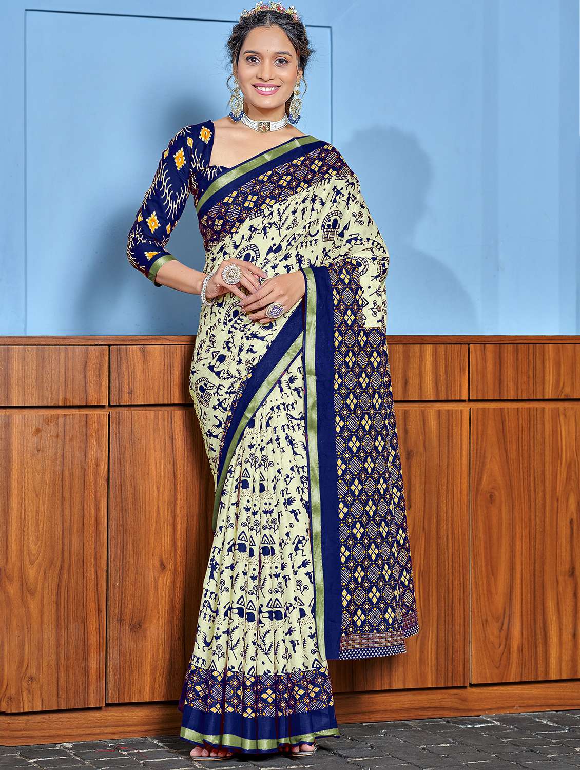women printed casual wear saree with blouse