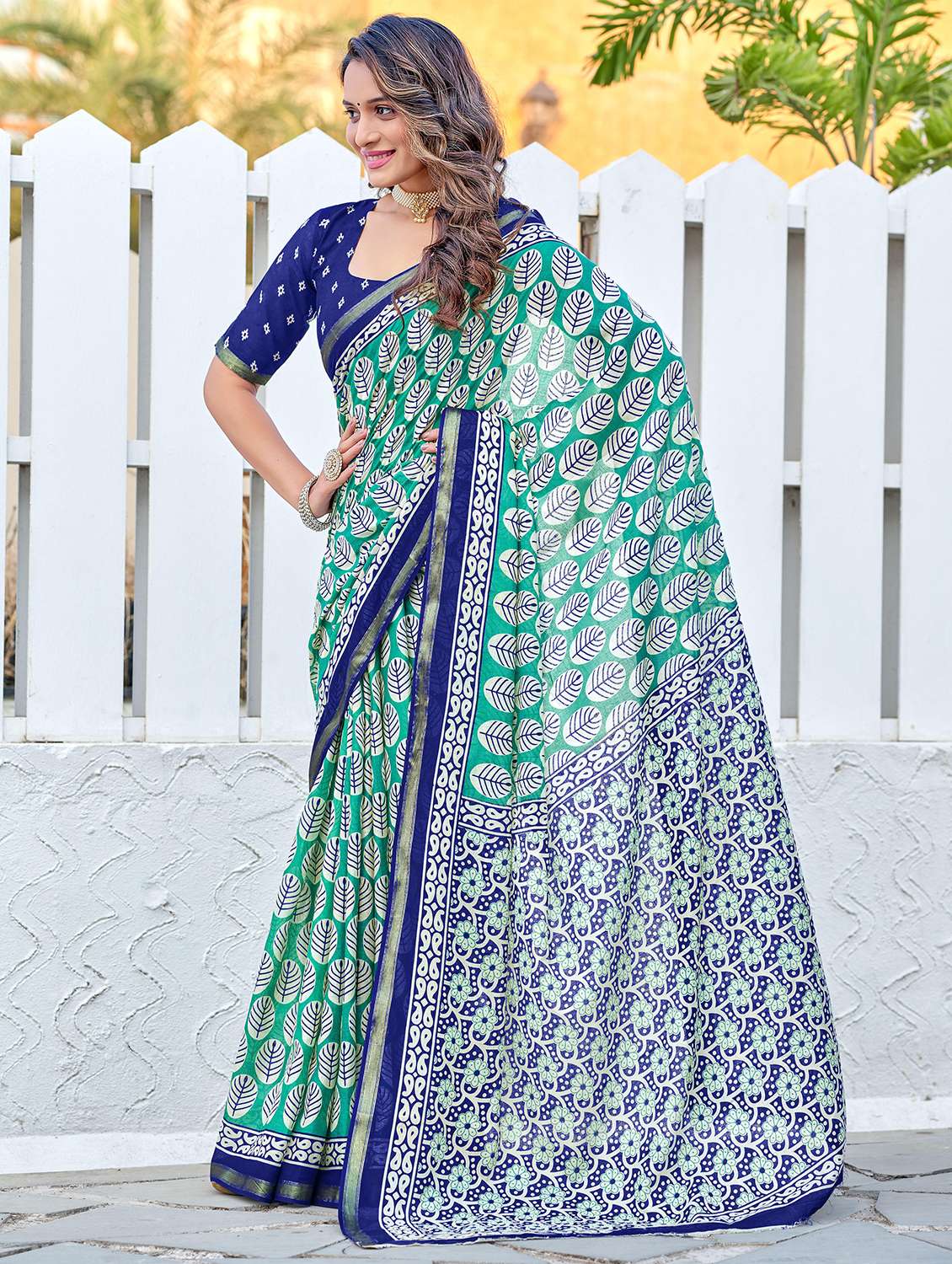 women printed casual wear saree with blouse