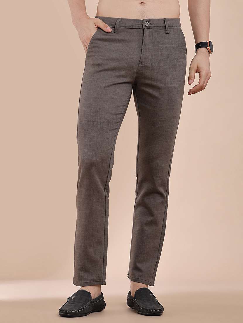 men solid mid rise chinos casual trouser