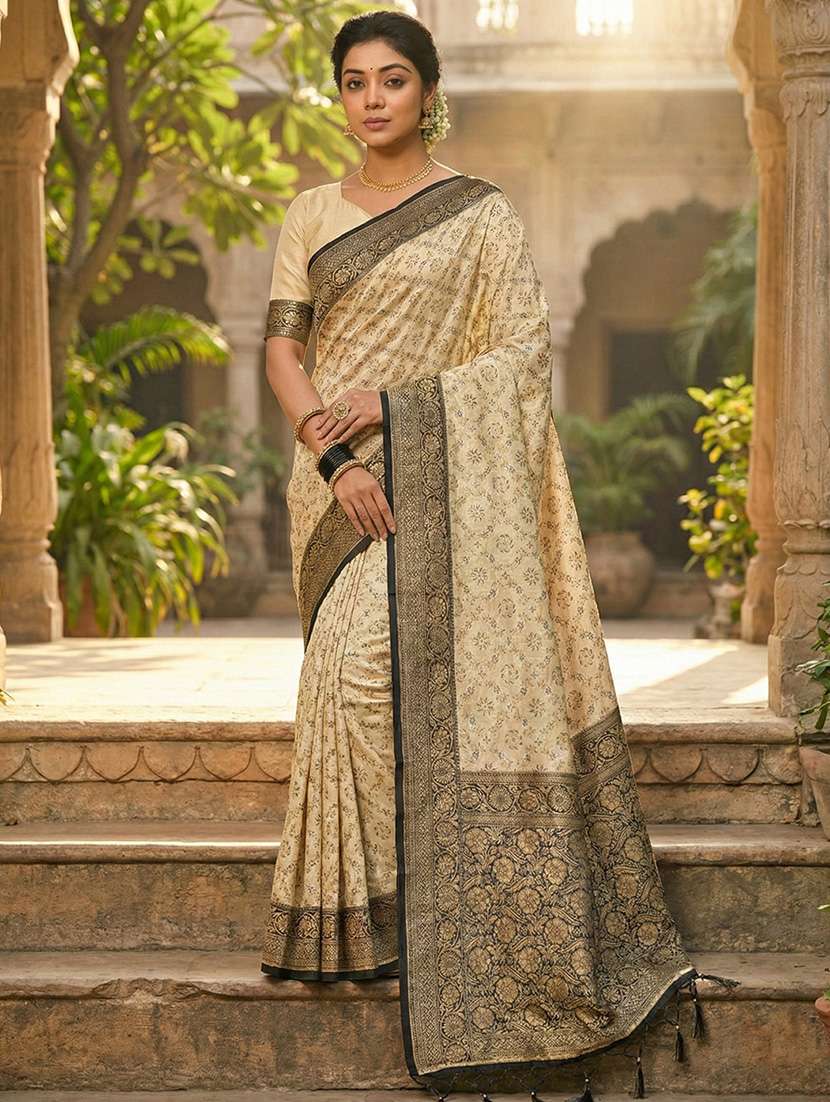 women self design banarasi saree with blouse