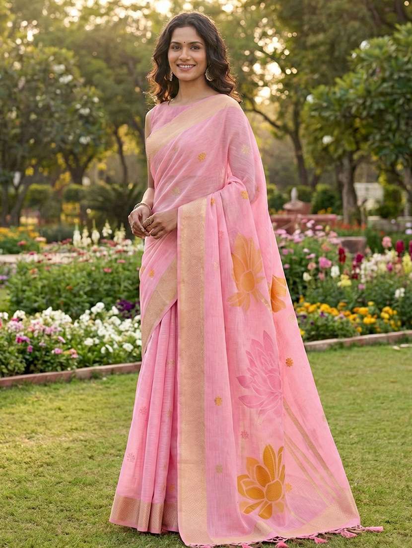women self design handloom saree with blouse