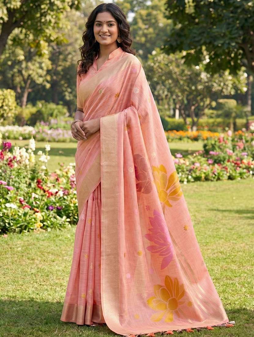 women self design handloom saree with blouse