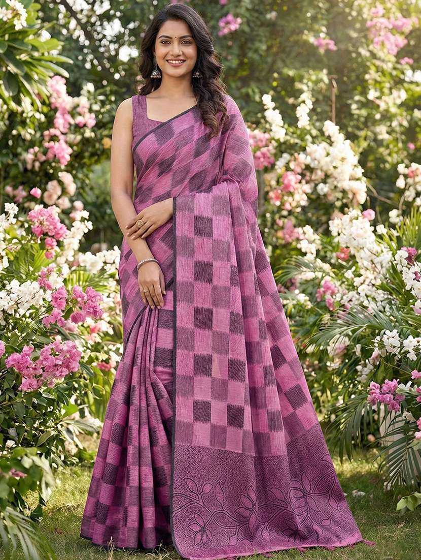 women checkered handloom saree with blouse