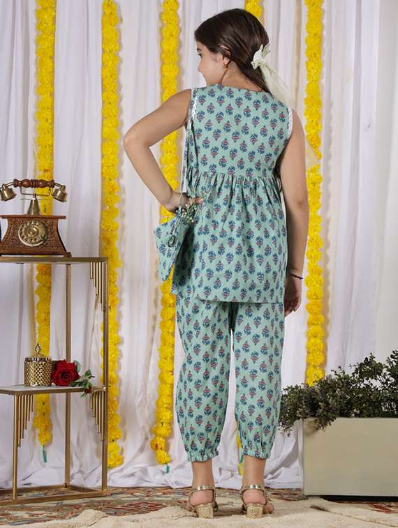 girls printed sleeveless kurta & salwar set - 22329523 -  Standard Image - 3