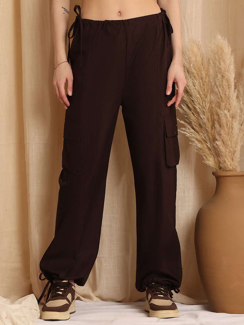 women solid mid rise cargo