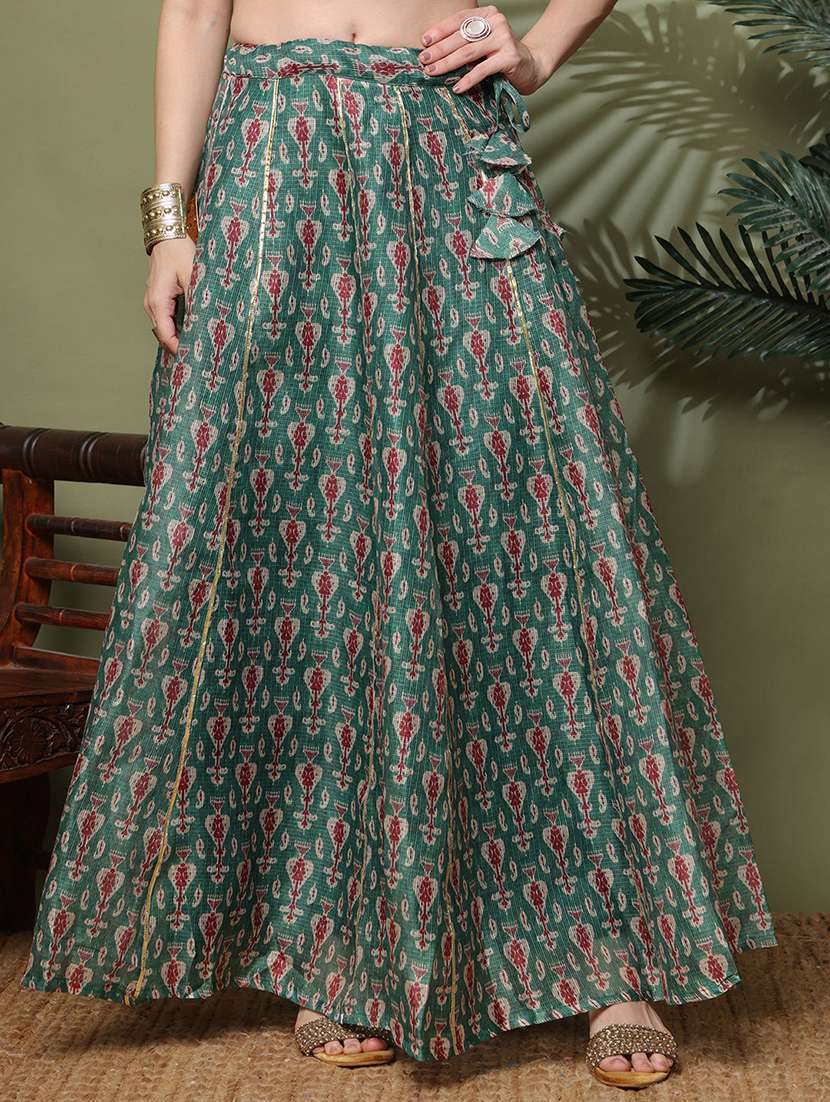 women printed mid rise flared skirt