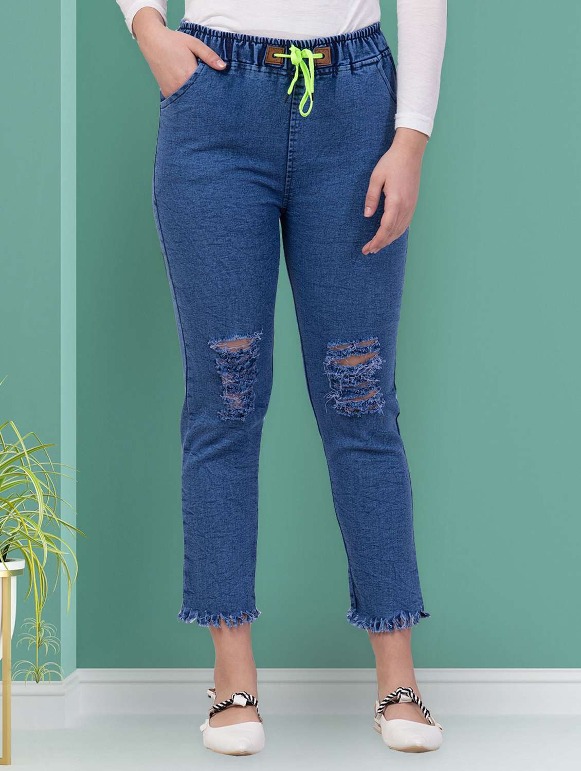 women distressed mid rise slim fit jean