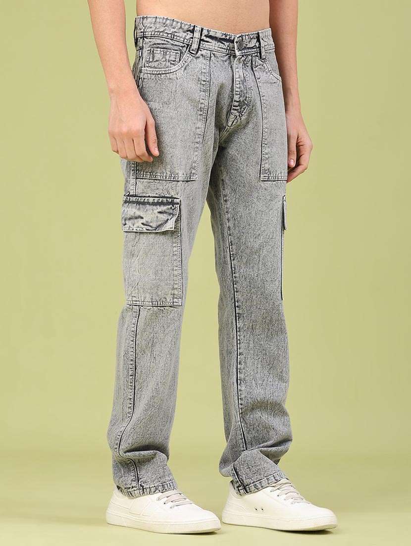 men solid mid rise regular fit cargo 