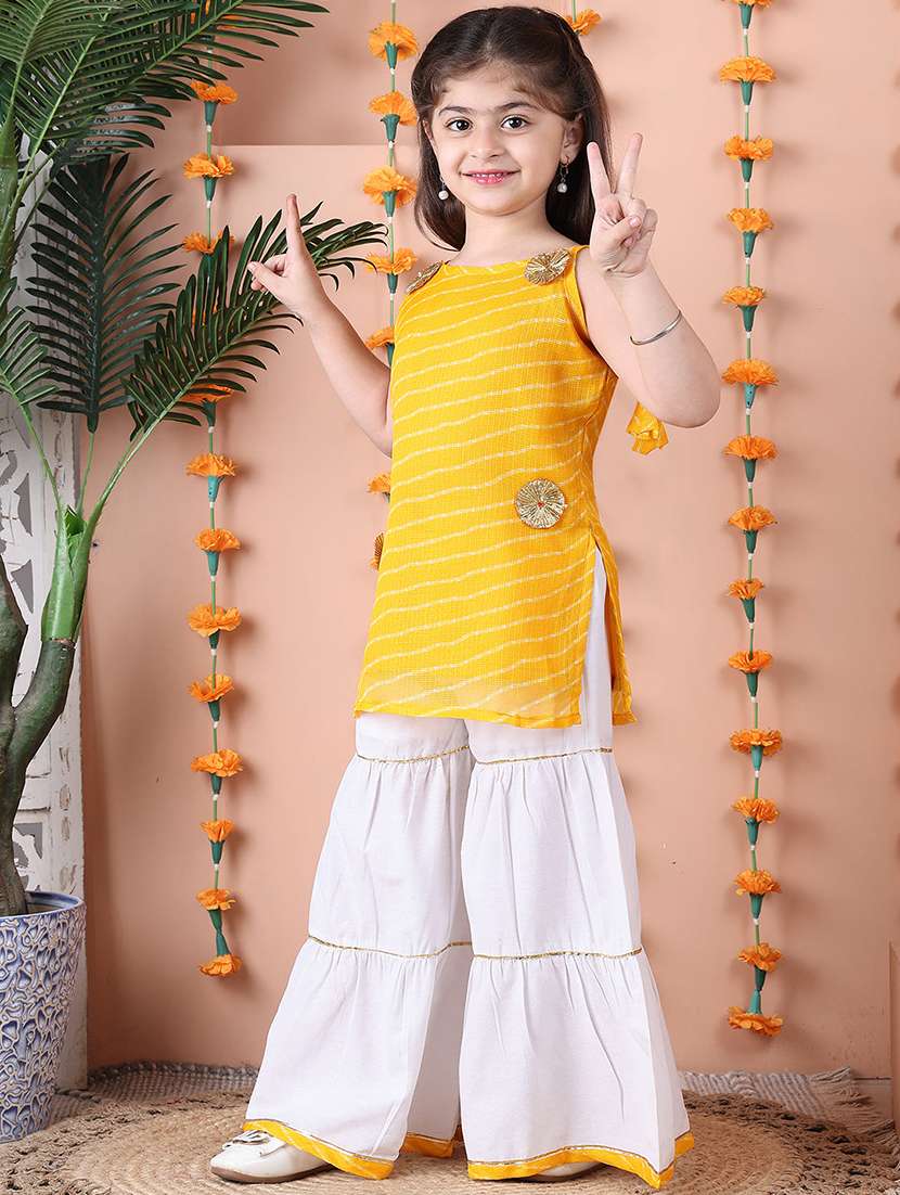 girls printed sleeveless kurta and sharara set  - 22331425 -  Standard Image - 3