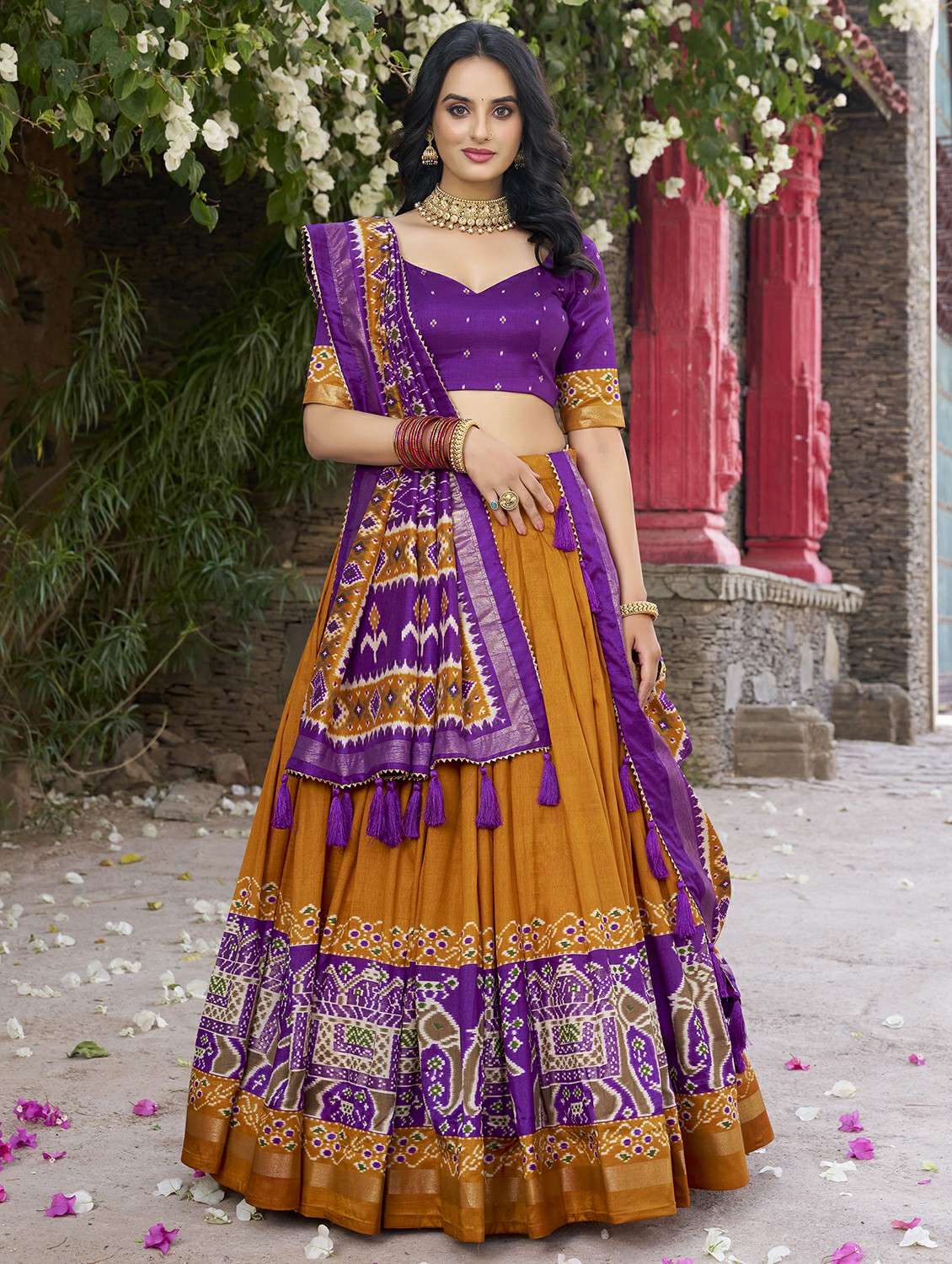women printed semi-stitched flared lehenga