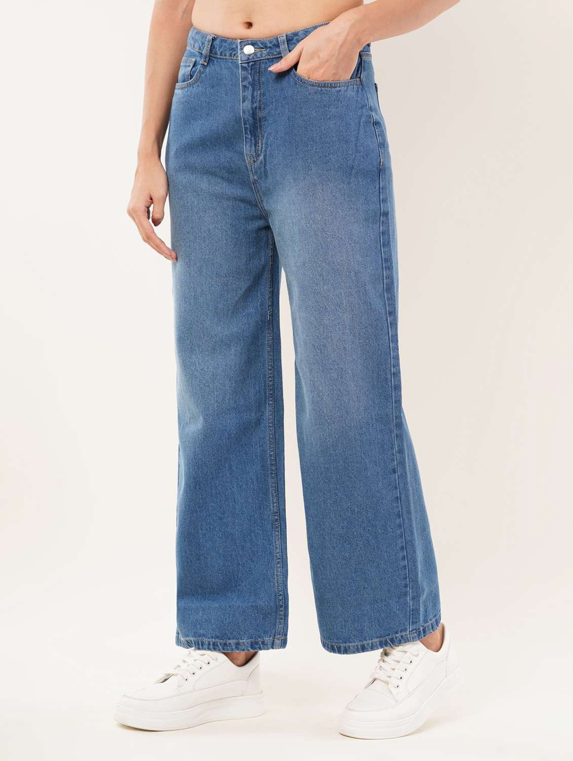 women solid mid rise wide leg jean