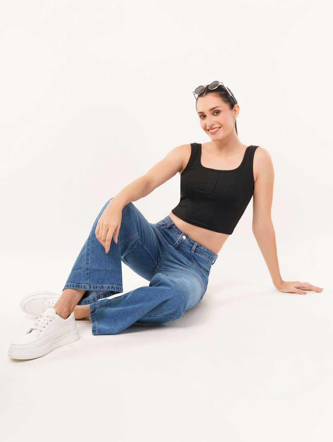 women solid mid rise wide leg jean - 22331543 -  Standard Image - 3