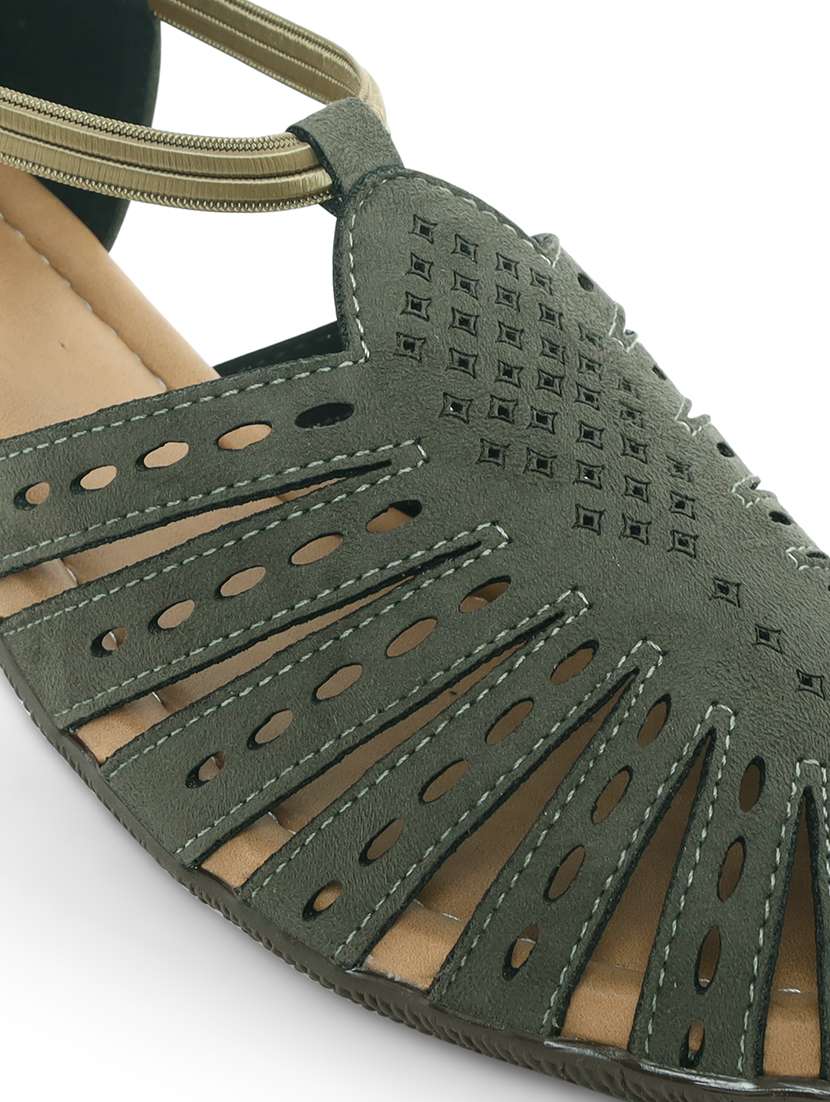 women solid slip on flat sandal - 22331771 -  Standard Image - 5