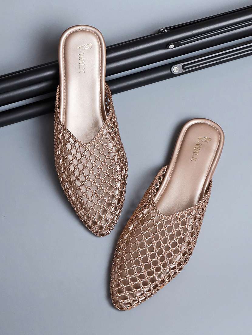 women solid slip on mule