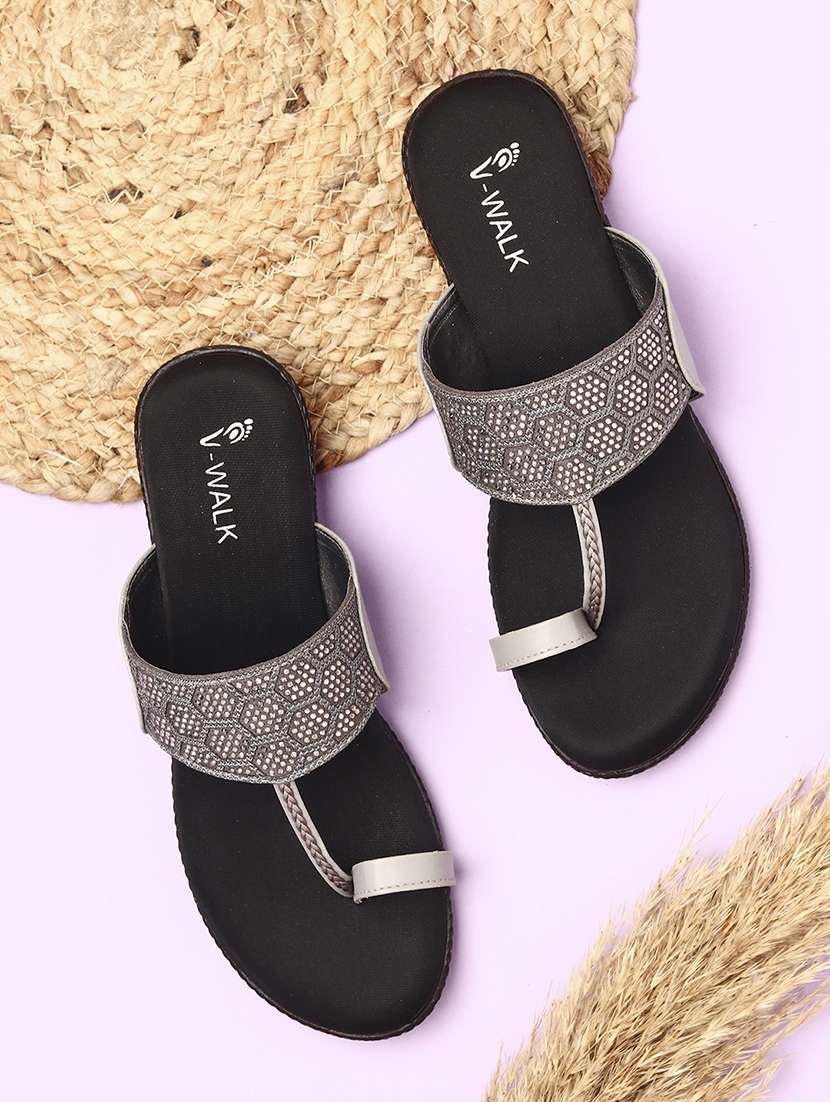 women slip on flat sandals