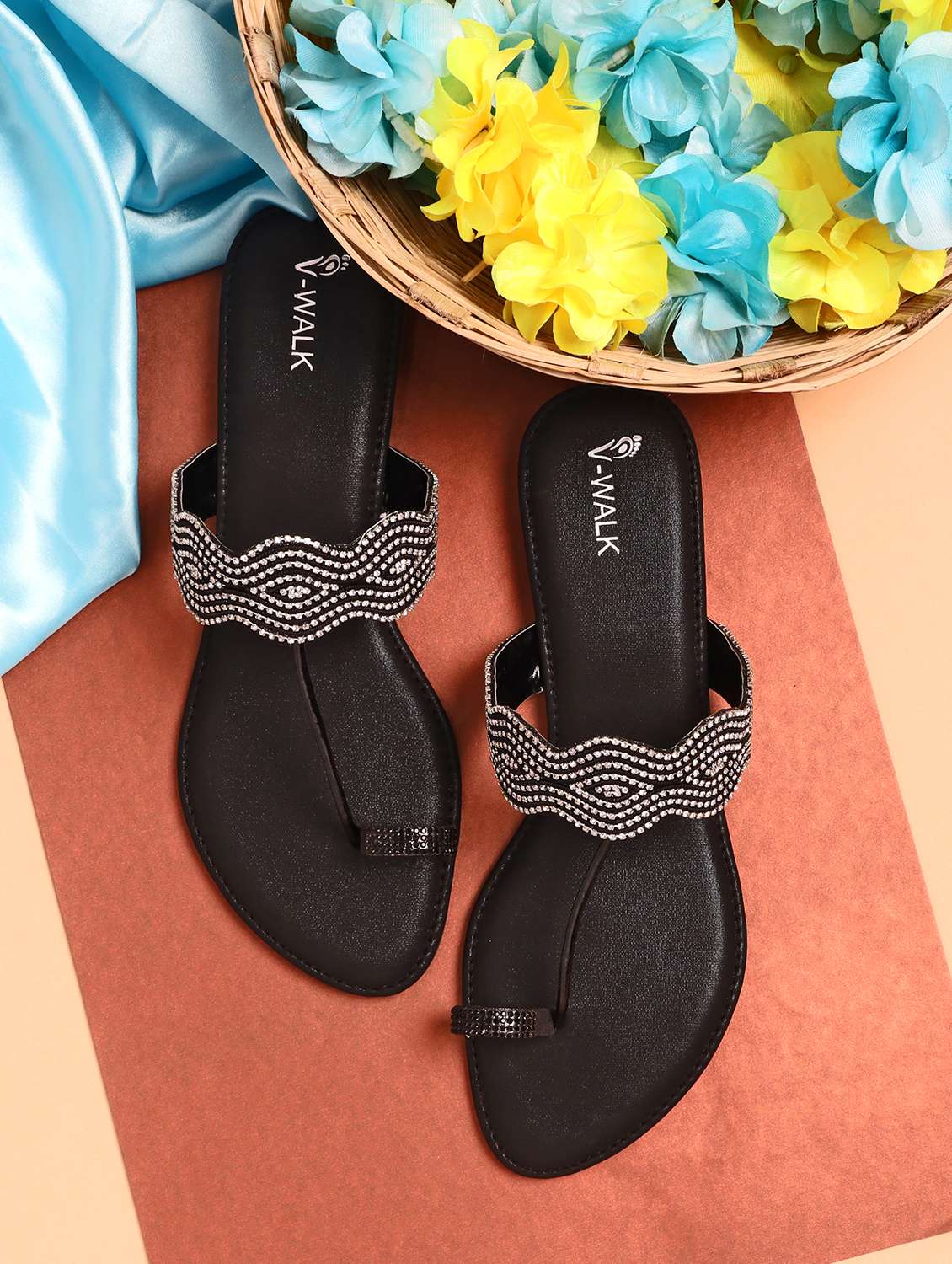 women embellished one toe flat sandal