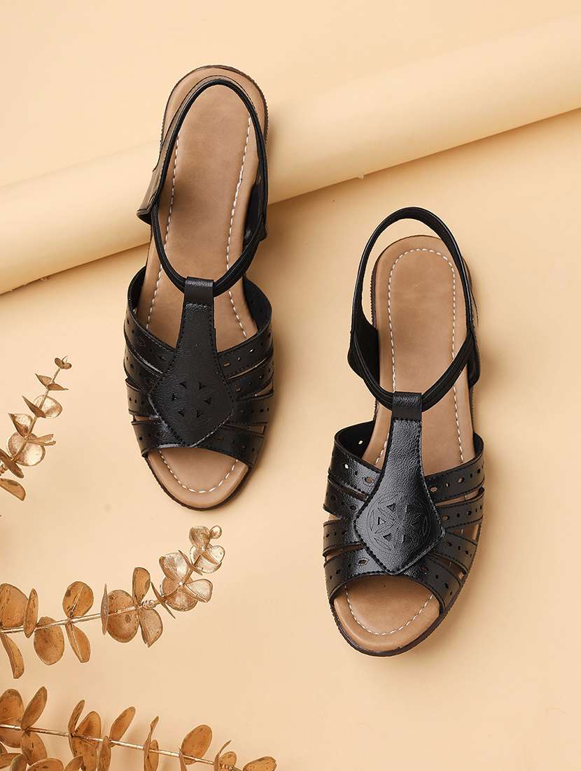 women solid slip on flat sandal