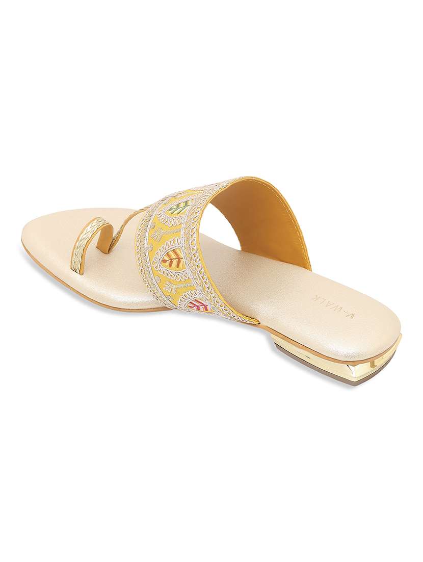 women embroidered one toe flat sandal - 22331937 -  Standard Image - 3