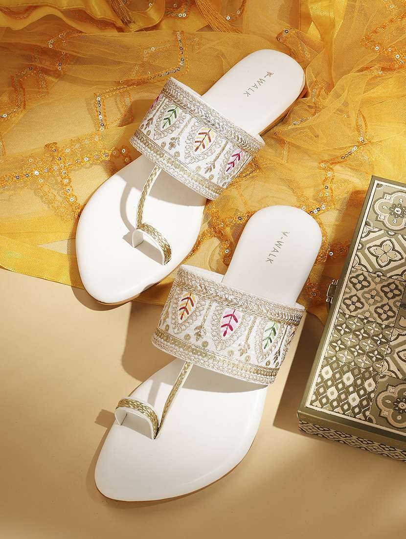 women embroidered one toe flat sandal