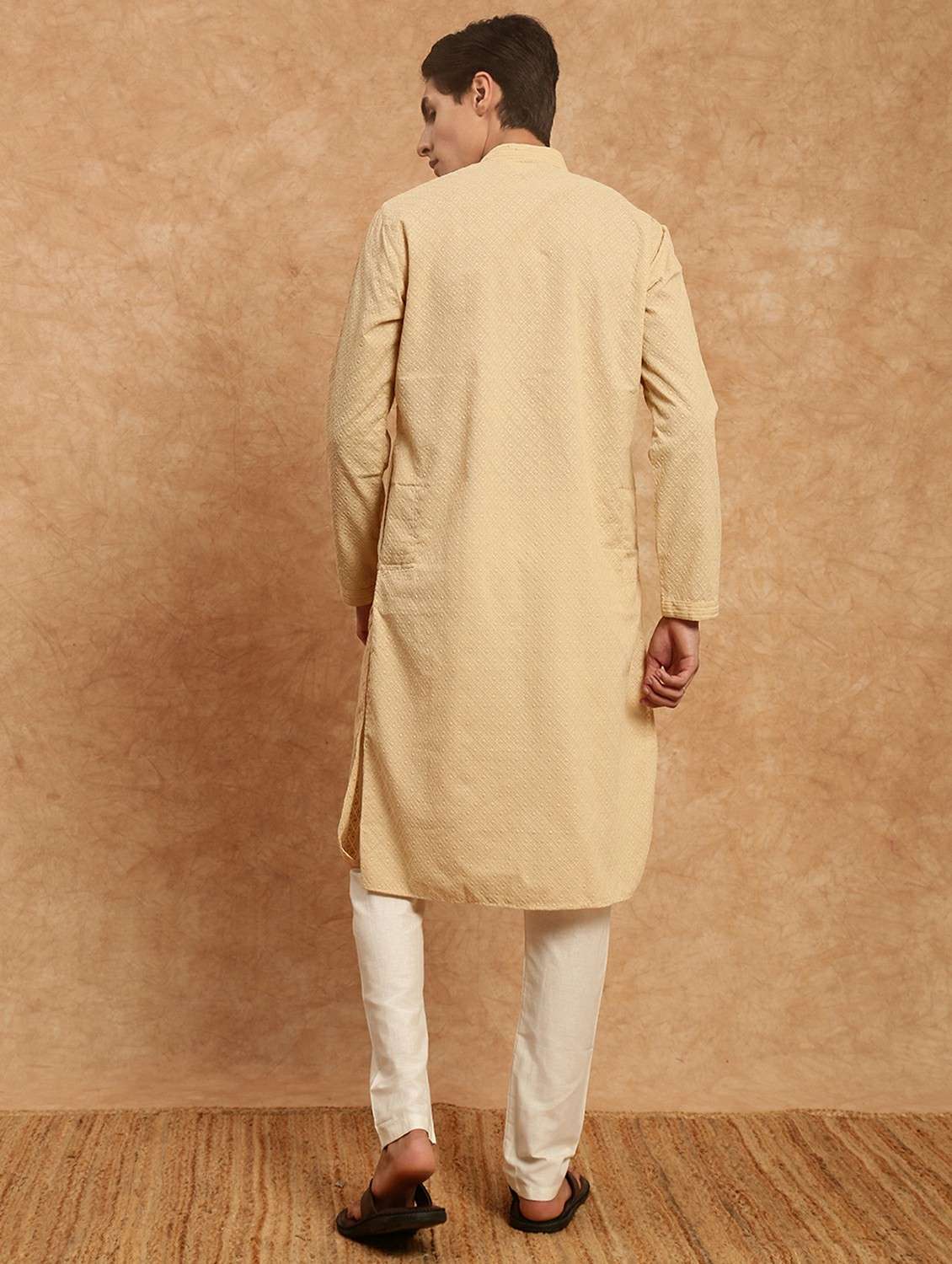 men solid with work mandarin neck long kurta - 22332099 -  Standard Image - 3