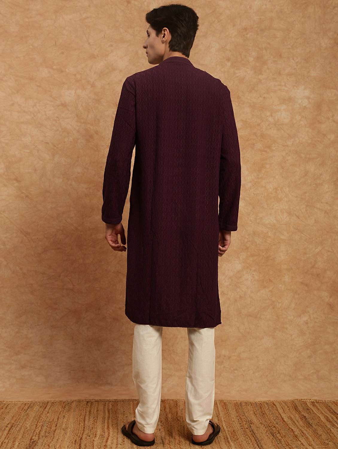 men solid with work mandarin neck long kurta - 22332111 -  Standard Image - 3