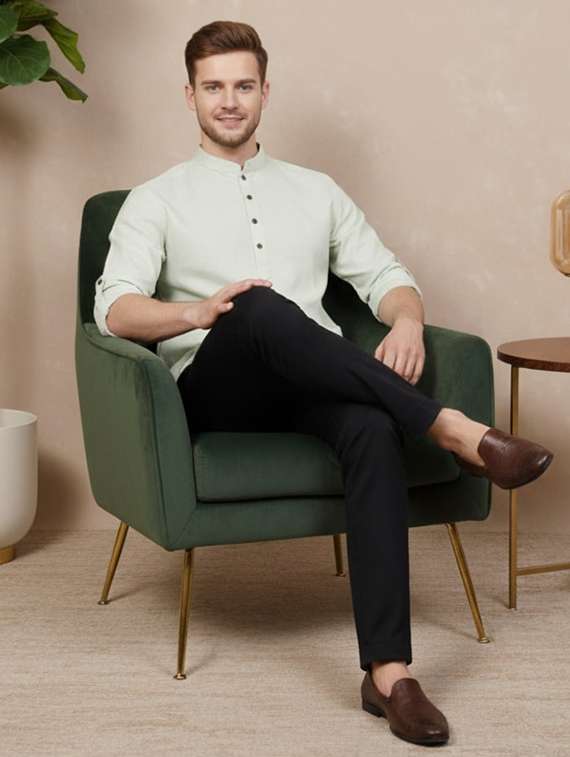 men solid mandarin neck short kurta - 22332122 -  Standard Image - 3